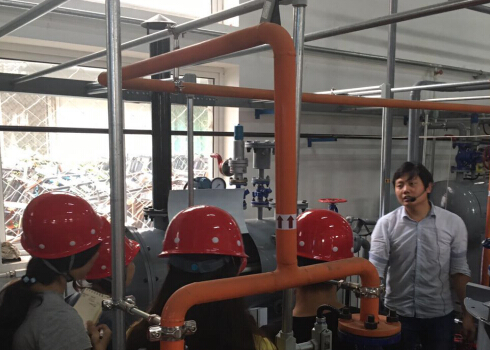 储运专业师生到我校石油化工产业链实物仿真实